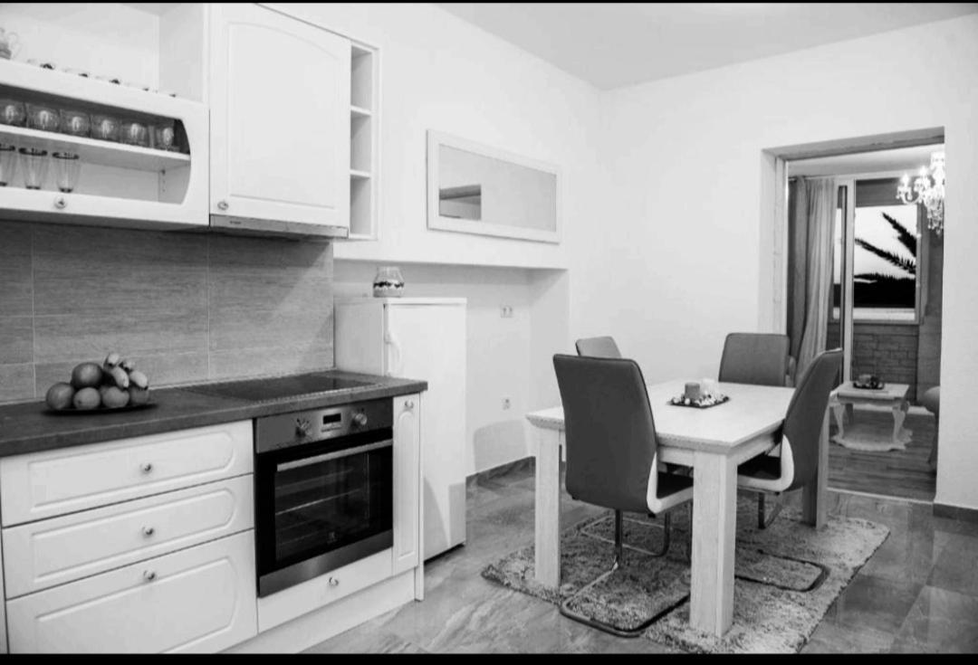 Apartman Cezar2 Рогозница Екстериор снимка