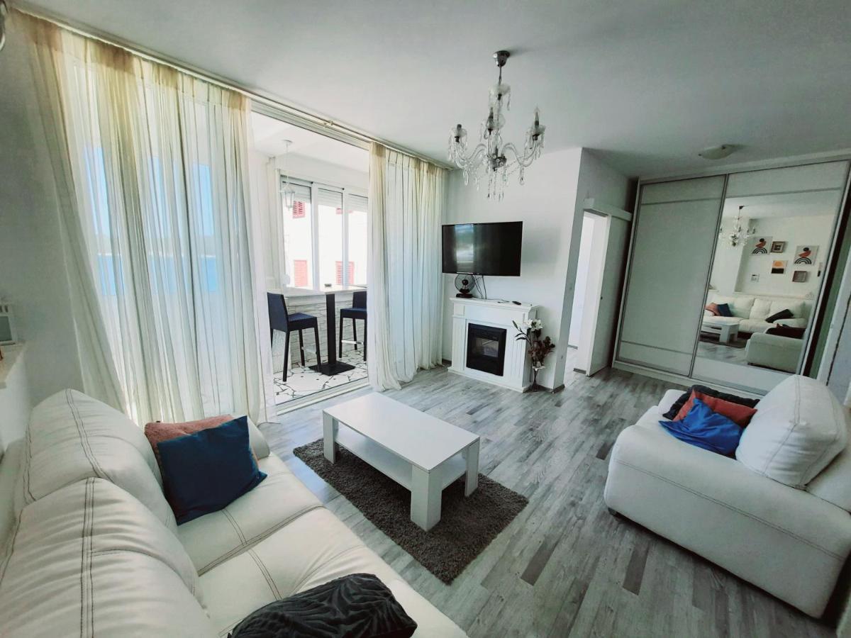Apartman Cezar2 Рогозница Екстериор снимка